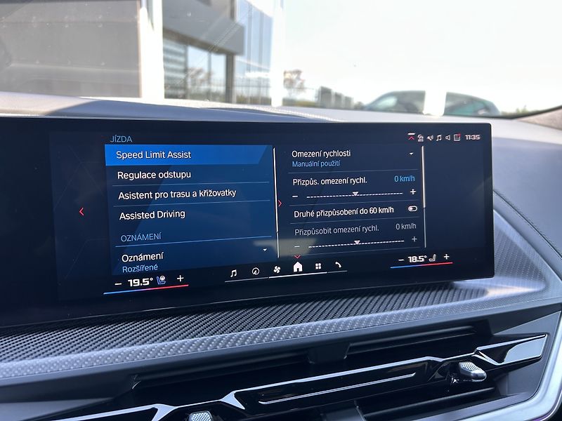 BMW XM 4.4 V8 ZÁRUKA - fotka 31 z 43