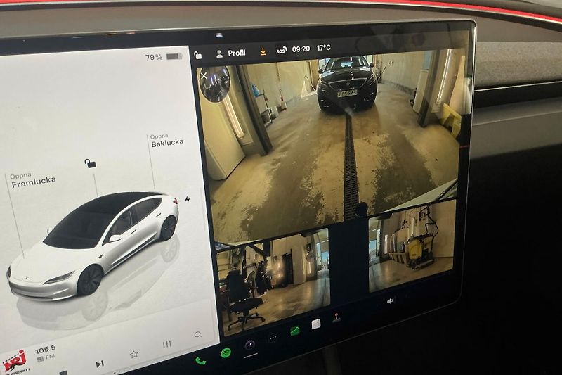 Tesla Model 3 Long Range AWD Highland Tažné - fotka 13 z 20