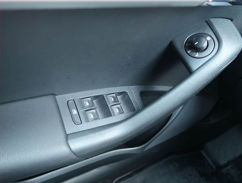 Škoda Octavia (2013) Elegance 1.6 TDI, Automat - fotka 16 z 16