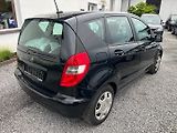 Mercedes-Benz Třídy A (2012) 1.5 i - náhled 1