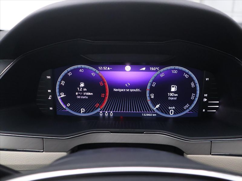 Škoda Superb 2,0 TDI 147kW DSG 4x4 L&K DPH - fotka 16 z 32