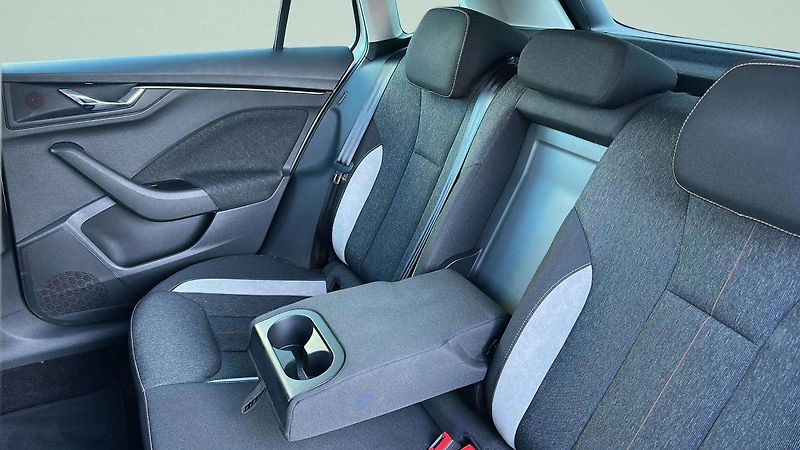 Škoda Kamiq Top Selection 1,0TSI 85kW DSG/ - fotka 22 z 27