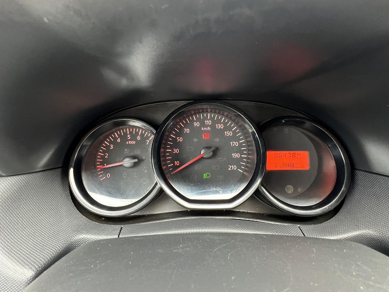 Dacia Duster (2017) 1.5 dCi - fotka 14 z 19