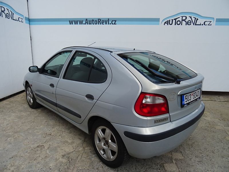 Renault Mégane (2002) 1.6i 16V,79kW,el.okna - fotka 3 z 18