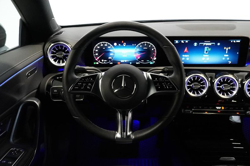 Mercedes-Benz CLA 180,NZ.TOPENÍ,VYHŘÍVANÝ VOLANT - fotka 20 z 30
