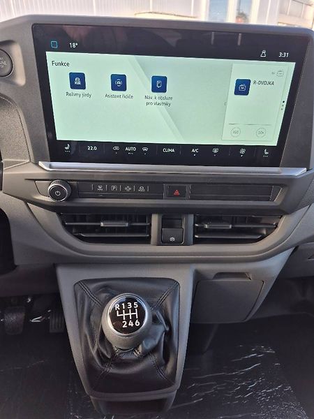 Volkswagen Caravelle (2025) 2.0TDI 110KW LWB - fotka 7 z 20