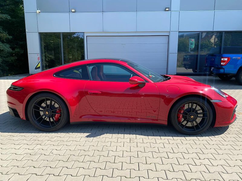 Porsche 911 (2025) GTS RED/RED LIFT-PANO-MAX - fotka 5 z 17