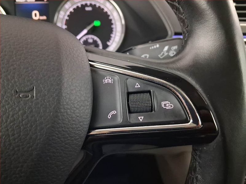 Škoda Superb (2017) 2.0 TSI, Automat, Kůže, Navi - fotka 17 z 26