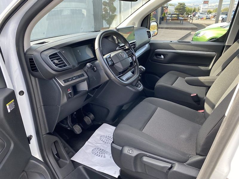 Toyota ProAce Verso 2.0D, ČR, Business L2, 8 míst - fotka 9 z 23