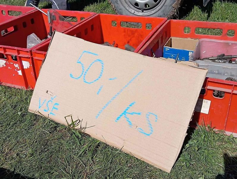 Plochu letiště ve Velké Dobré zaplnili od pátku do soboty zejména vyznavači motorismu.