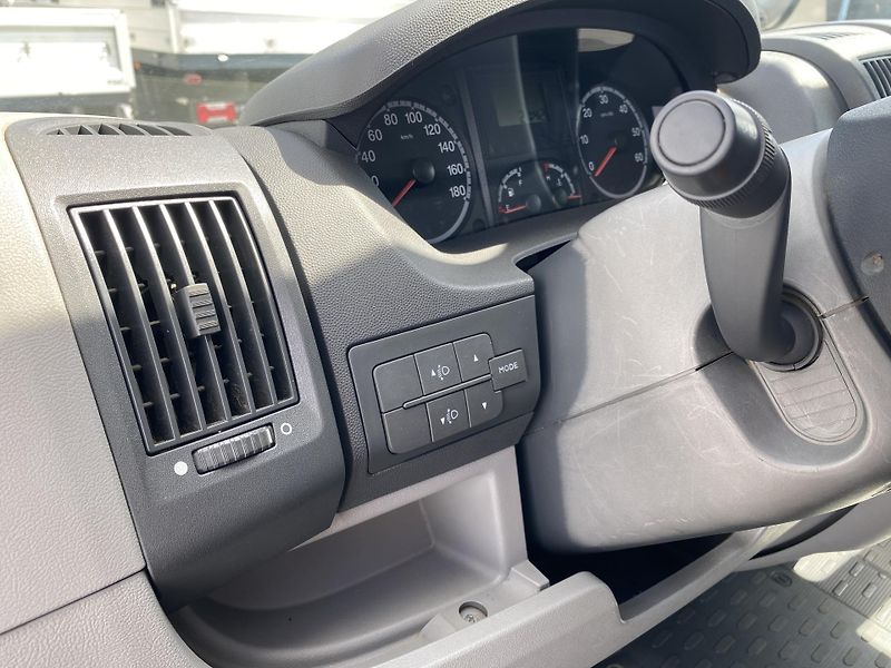 Citroën Jumper 2.2HDi,7-MÍST,NAJ. 143TIS.KM - fotka 27 z 45