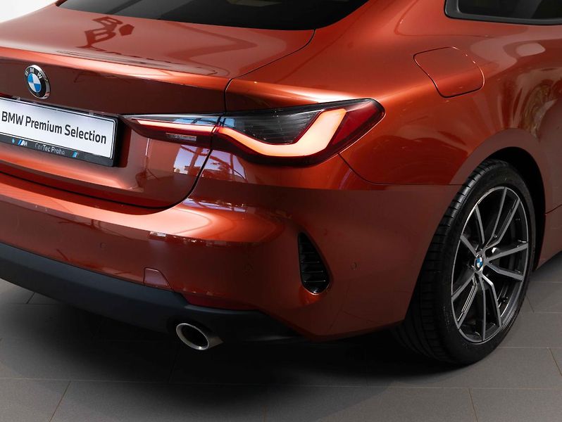 BMW Řada 4 420i Coupé Coupé - fotka 9 z 22