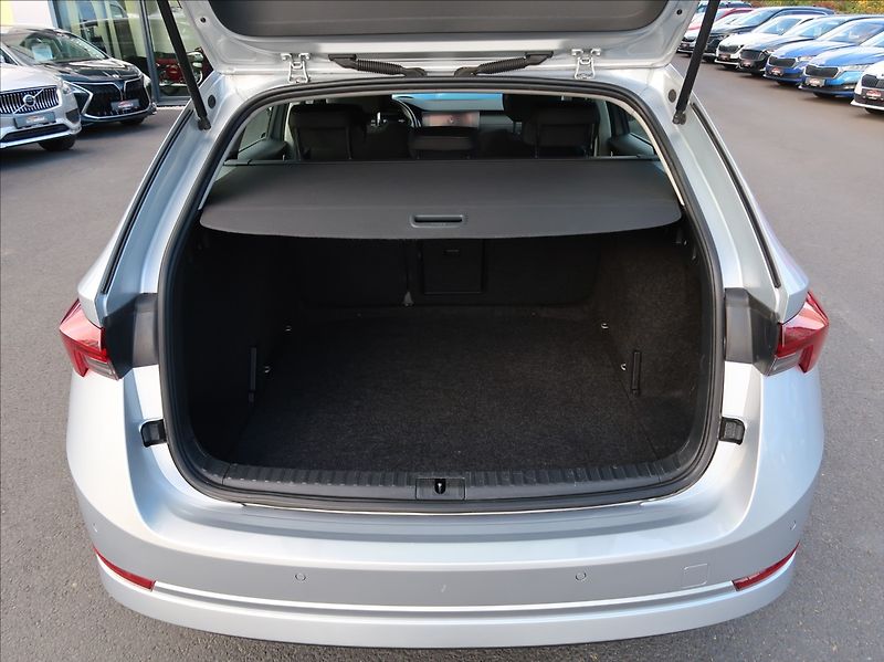 Škoda Octavia 2,0 TDi,Style,1majČR,Serv.,DPH - fotka 22 z 27