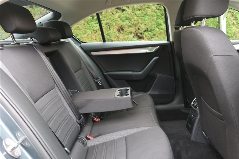 Škoda Octavia 1,0 85KW,ČR, 62000km - fotka 32 z 36
