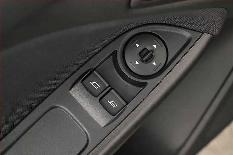 Ford Focus (2018) 1.0 EcoBoost, Tempomat - fotka 16 z 16