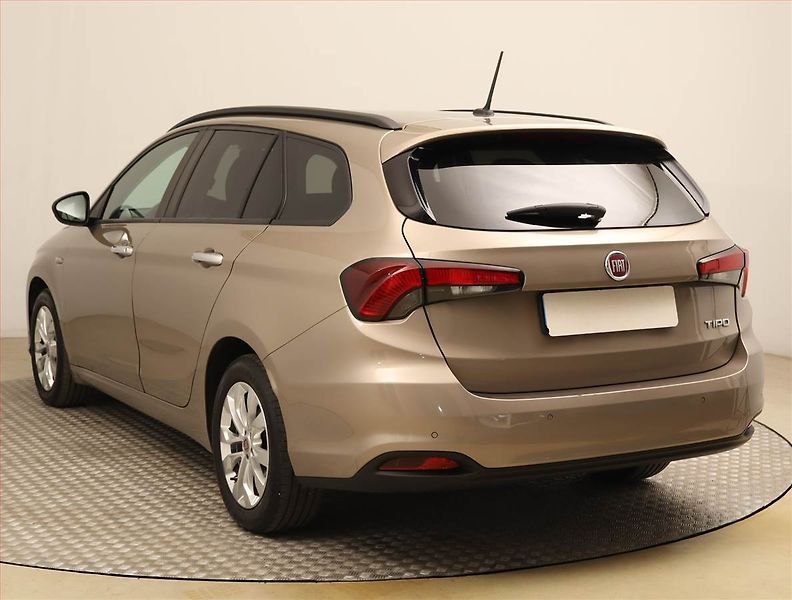 Fiat Tipo (2018) 1.4 T-Jet, ČR,1.maj - fotka 4 z 18