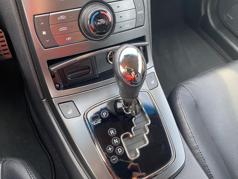 Hyundai Genesis (2013) 3.8i RS INDIVIDUAL  - fotka 42 z 57
