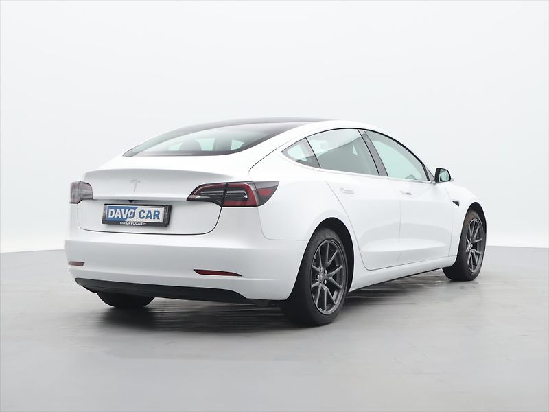 Tesla Model 3 239kW SR+ SOH 86,8% - fotka 7 z 31