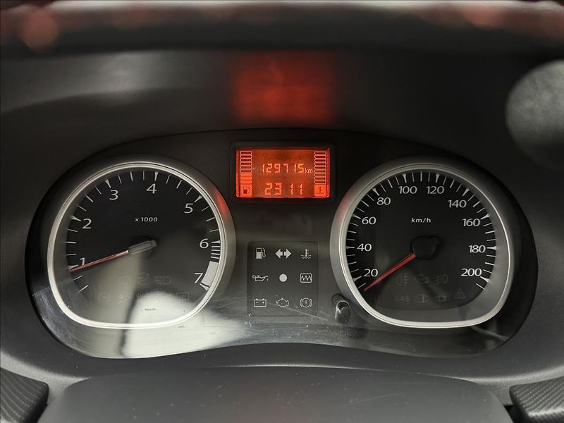 Dacia Duster 1,6 i 77kW AC LED TAŽNÉ KAMERA - fotka 12 z 33