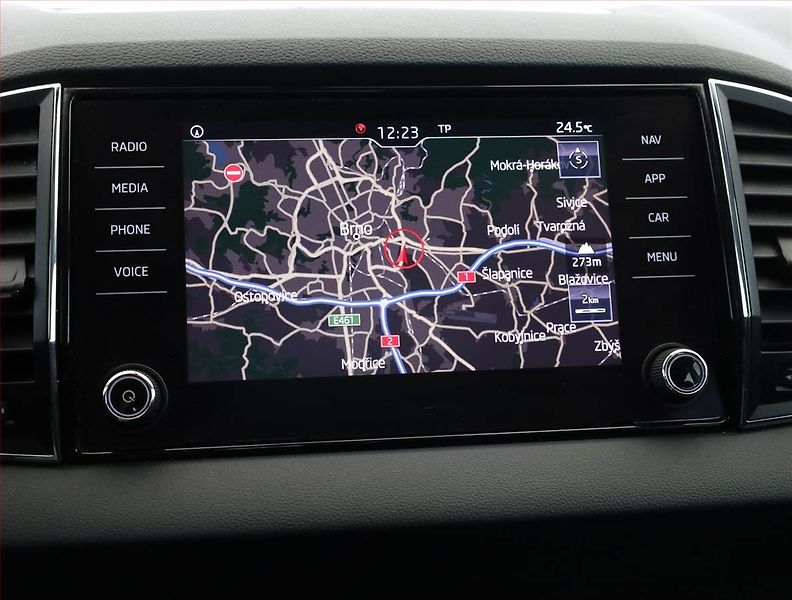 Škoda Karoq (2018) Ambition 2.0 TDI - fotka 14 z 19