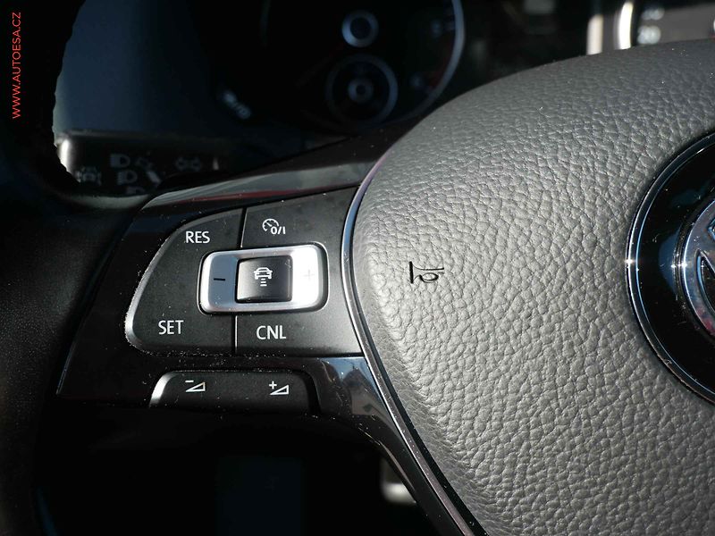 Volkswagen Sharan (2018) 2.0 TDi, Comfortline, DSG - fotka 12 z 28