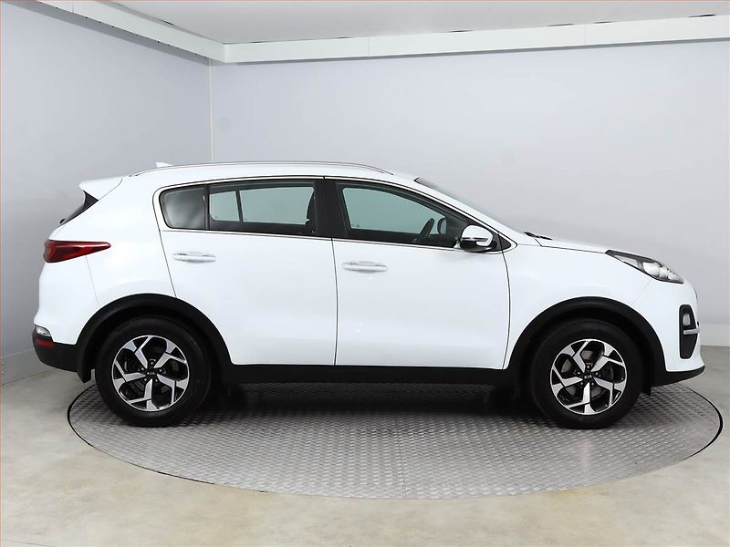 Kia Sportage (2021) 1.6 GDI, ČR,1.maj, Serv.kniha - fotka 6 z 17