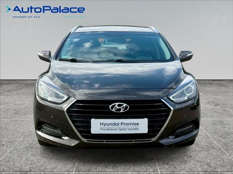 Hyundai i40 1,7 CRDI EXPERIENCE SERVIS - fotka 2 z 10