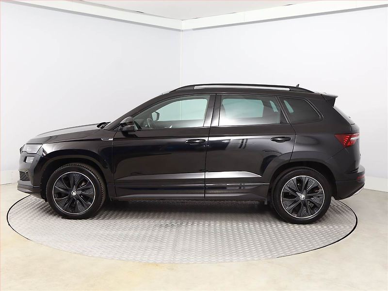 Škoda Karoq (2022) Sportline 1.5 TSI - fotka 3 z 17