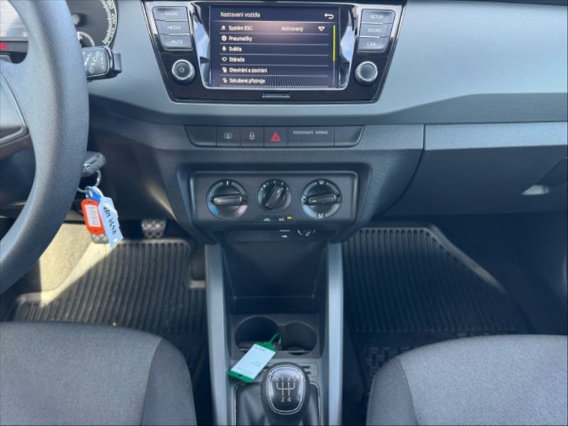 Škoda Fabia 1,0 TSI 70 Active - fotka 9 z 10