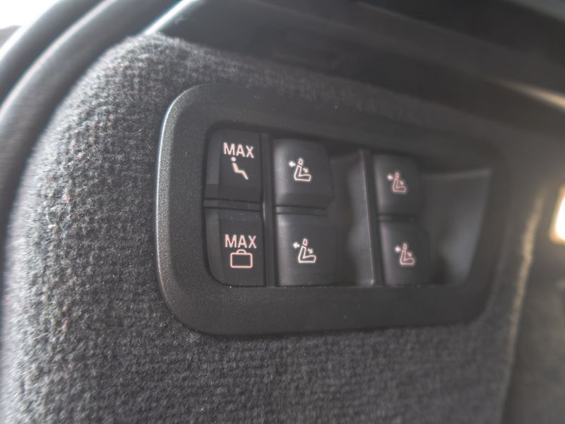 BMW X7 (2019) ČR 3.0i 250KW 7sed – INDIVIDUÁ - fotka 54 z 59