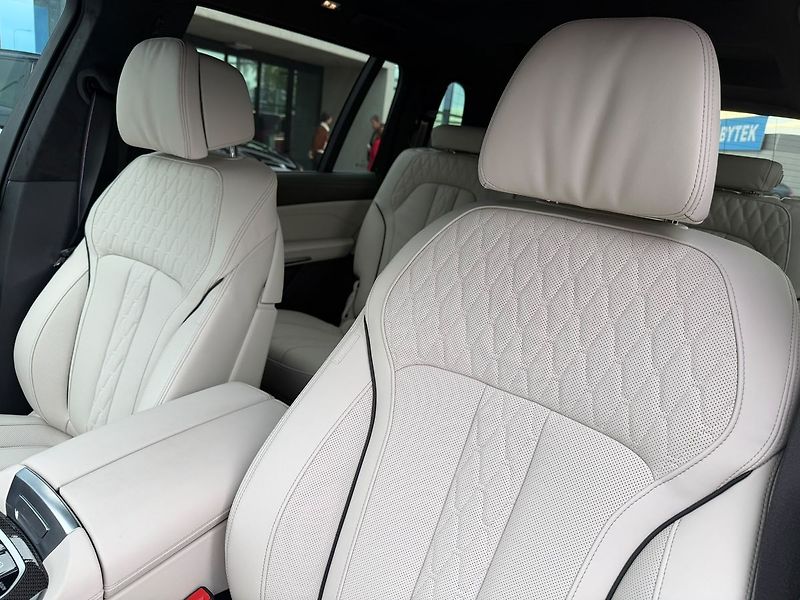 BMW X7 (2026) xDrive 40d Natáčecí Náprava Ma - fotka 21 z 40