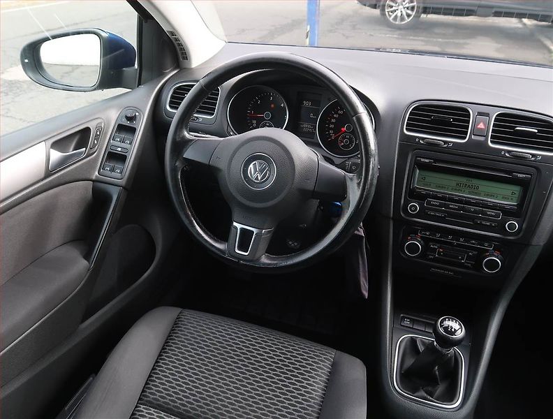 Volkswagen Golf (2010) 1.6 TDI, Serv.kniha, Tempomat - fotka 7 z 16