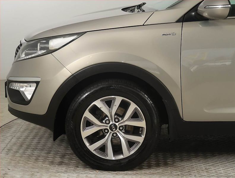 Kia Sportage (2015) Exclusive 2.0 CRDi, 4X4 - fotka 14 z 20