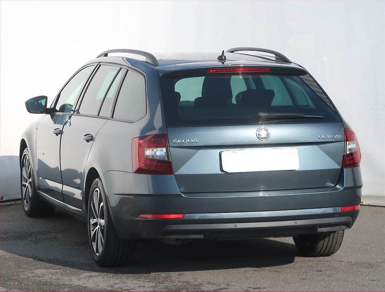 Škoda Octavia (2019) Style 2.0 TDI, Serv.kniha - fotka 4 z 22