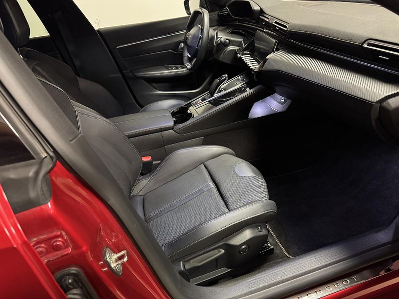 Peugeot 508 (2022) GT PLUG IN HYBRID 165KW e-EAT8 - fotka 28 z 44