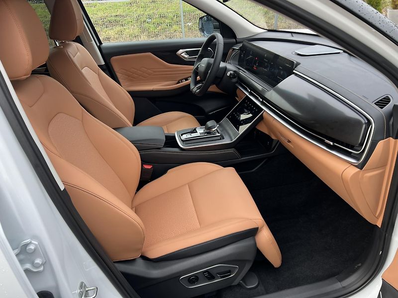 BAIC X75 (2026) 1.5T 130KW AUTOMAT MAX.VÝBAVA - fotka 8 z 27