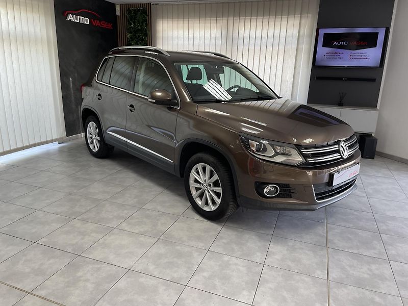Volkswagen Tiguan 2.0 TDi DSG 4x4 SERVISKA TZ  - fotka 3 z 27