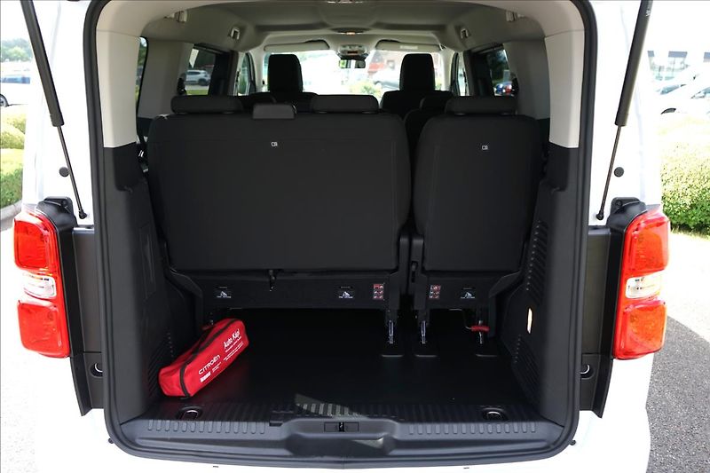 Citroën SpaceTourer (2026) 2,2 BlueHDi 150 MAN6 FEEL M - fotka 11 z 25