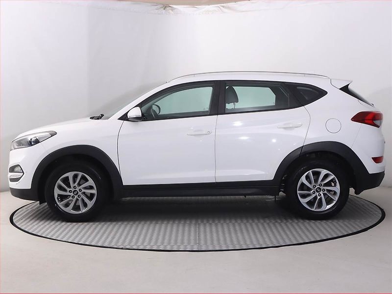 Hyundai Tucson (2018) Family 1.6 GDI, Serv.kniha - fotka 3 z 18