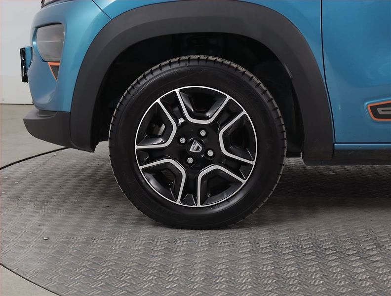 Dacia Spring (2023) Electric 45 (27 kWh), SoH 91% - fotka 15 z 19