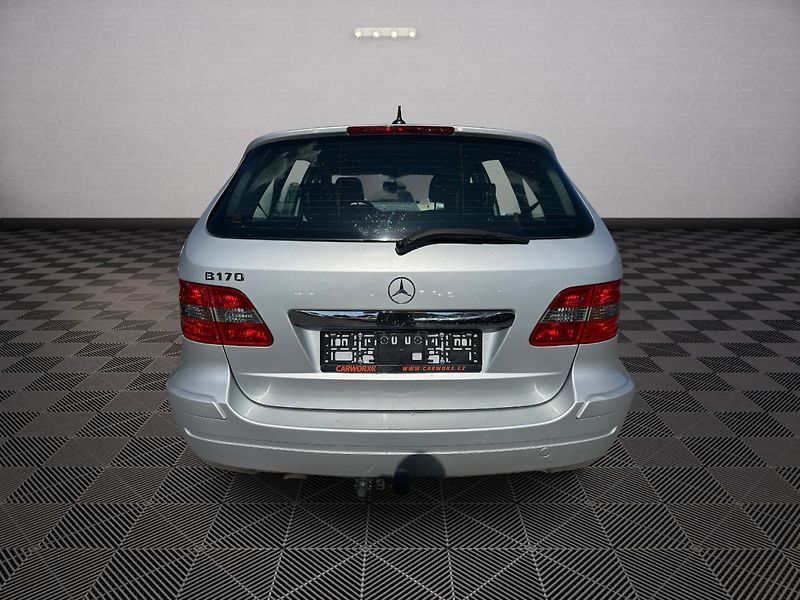 Mercedes-Benz Třídy B (2008) 1.7i 85kw - fotka 6 z 30