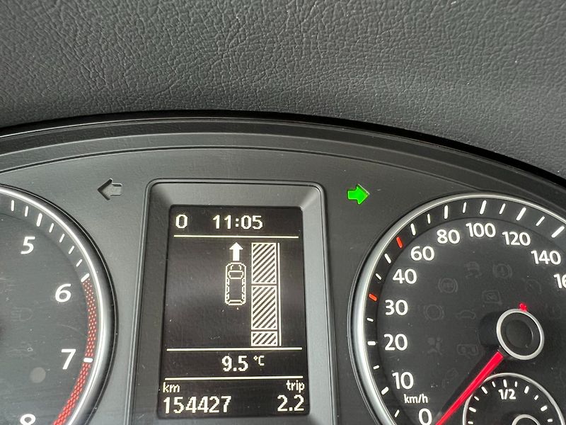 Volkswagen Touran (2014) 1.2TSi 77kW Edice CUP + 7-míst - fotka 28 z 41