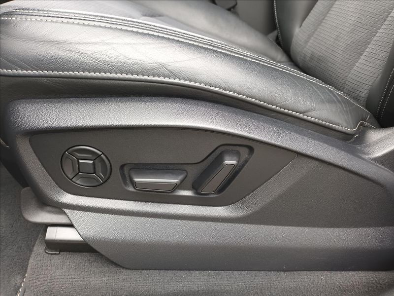 Audi Q7 3,0 55 TFSI S-LINE 250 kW,ČR, - fotka 15 z 42