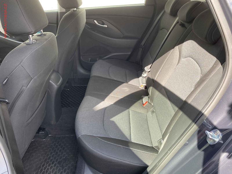 Hyundai i30 (2023) 1.0 T-GDi, 2.maj,ČR, Smart - fotka 10 z 19