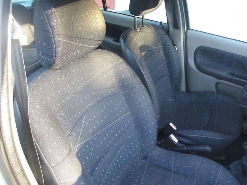 Renault Clio 1.2i ČR +sada kol - fotka 14 z 23