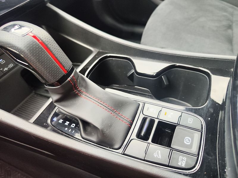 Hyundai Tucson 1.6 T-GDI/118kW N-Line DCT - fotka 25 z 33
