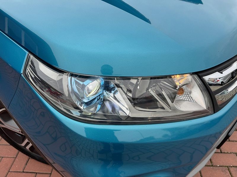 Suzuki Vitara (2015) 1.6i VVT LED Navi Pano Kamera - fotka 37 z 49