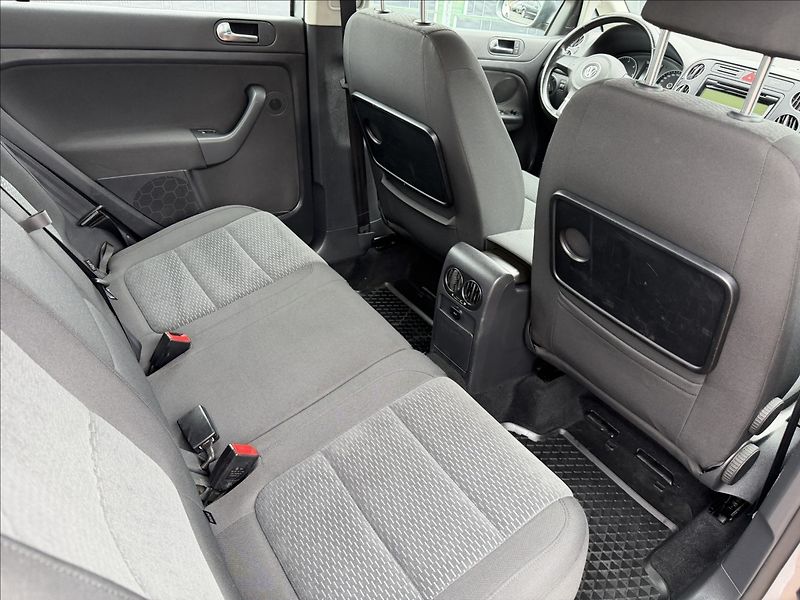 Volkswagen Golf Plus 1.6 TDI Comfortline - fotka 18 z 19