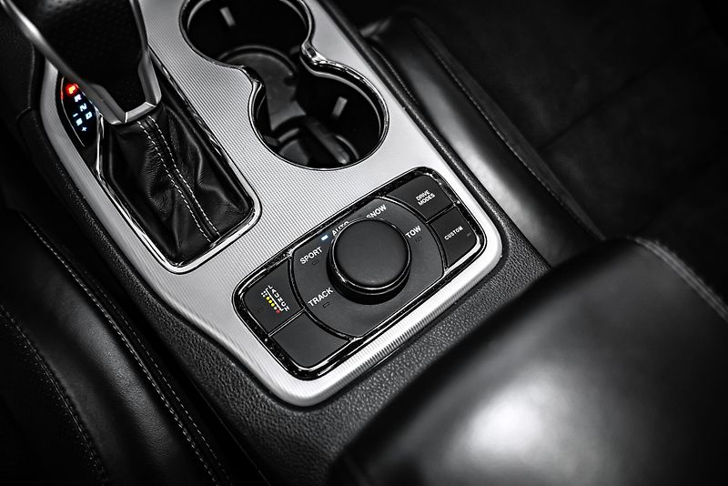 Jeep Grand Cherokee TrackHawk PANORAMA/KAMERA/H&K - fotka 19 z 26