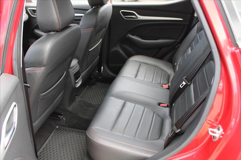 MG ZS 1,0 T  1.MAJ,ELEGANCE,22.722KM - fotka 34 z 41